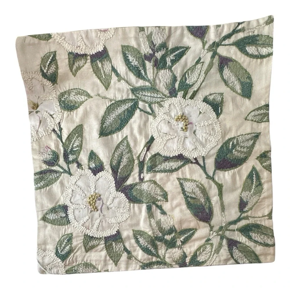 New Pottery Barn Vintage Islands Magnolia Embroidered Pillow Cases Set Of 2